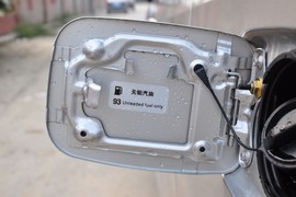 2010款比亚迪M6