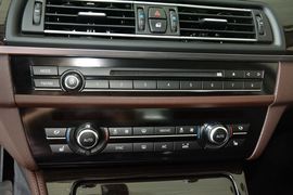 2017款宝马528Li豪华设计套装