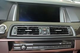 2017款宝马528Li豪华设计套装