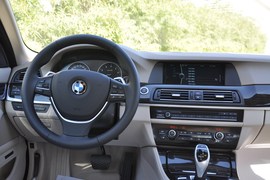 2011款宝马535i
