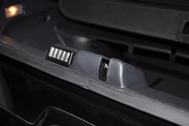 2011款起亚狮跑2.0GLS自动两驱型