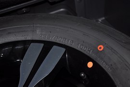 2011款起亚狮跑2.0GLS自动两驱型