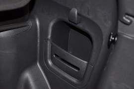 2011款起亚狮跑2.0GLS自动两驱型