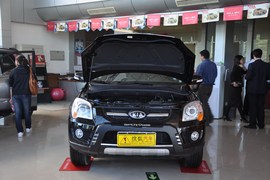 2011款起亚狮跑2.0GLS自动两驱型