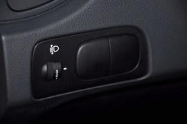 2011款起亚狮跑2.0GLS自动两驱型