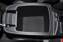 2011款起亚狮跑2.0GLS自动两驱型