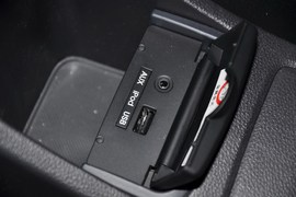 2011款起亚狮跑2.0GLS自动两驱型