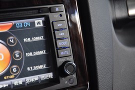 2011款起亚狮跑2.0GLS自动两驱型