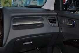 2011款起亚狮跑2.0GLS自动两驱型