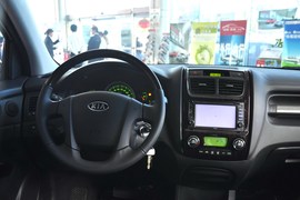 2011款起亚狮跑2.0GLS自动两驱型