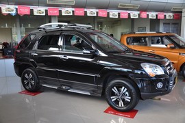 2011款起亚狮跑2.0GLS自动两驱型