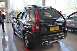 2011款起亚狮跑2.0GLS自动两驱型