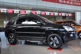 2011款起亚狮跑2.0GLS自动两驱型