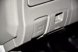 2011款一汽丰田卡罗拉2.0L