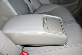 2011款一汽丰田卡罗拉2.0L