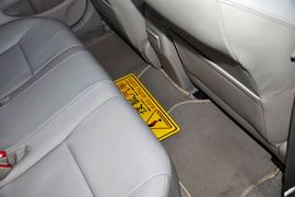 2011款一汽丰田卡罗拉2.0L