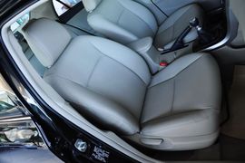 2011款一汽丰田卡罗拉2.0L