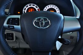 2011款一汽丰田卡罗拉2.0L