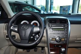2011款一汽丰田卡罗拉2.0L