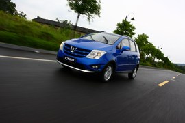 长安CX20试驾1.3L手动运动版