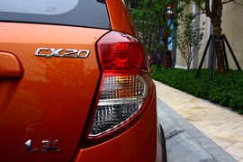 长安CX20试驾1.3L手动运动版