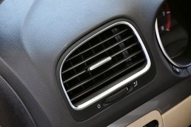 2011款一汽大众高尔夫1.6L自动舒适型