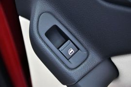 2011款一汽大众高尔夫1.6L自动舒适型