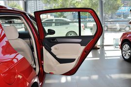 2011款一汽大众高尔夫1.6L自动舒适型