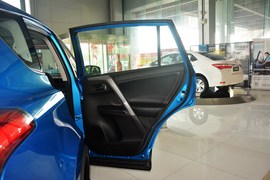 2016款丰田RAV4
