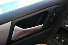 2011款一汽大众高尔夫1.6L自动舒适型