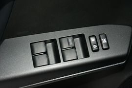 2016款丰田RAV4