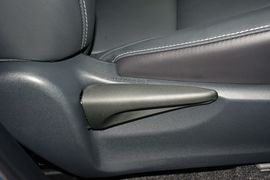 2016款丰田RAV4