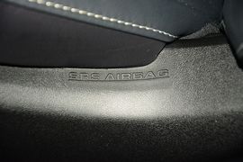 2016款丰田RAV4
