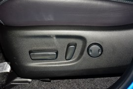 2016款丰田RAV4