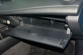 2016款丰田RAV4