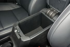 2016款丰田RAV4