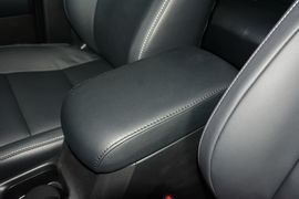 2016款丰田RAV4