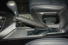 2016款丰田RAV4