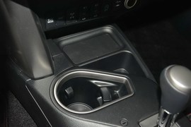 2016款丰田RAV4