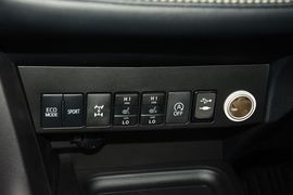 2016款丰田RAV4