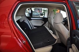 2011款一汽大众高尔夫1.6L自动舒适型