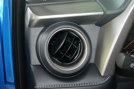 2016款丰田RAV4