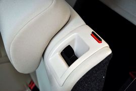 2011款一汽大众高尔夫1.6L自动舒适型