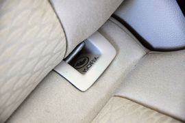 2011款一汽大众高尔夫1.6L自动舒适型