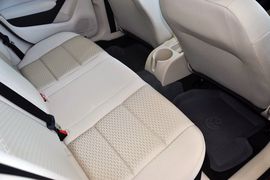 2011款一汽大众高尔夫1.6L自动舒适型