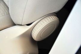 2011款一汽大众高尔夫1.6L自动舒适型