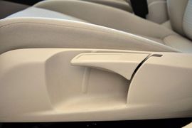 2011款一汽大众高尔夫1.6L自动舒适型