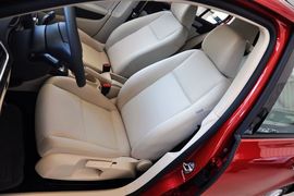 2011款一汽大众高尔夫1.6L自动舒适型