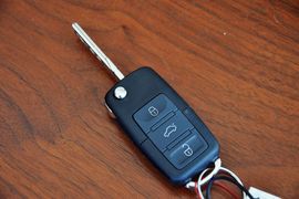 2011款一汽大众高尔夫1.6L自动舒适型