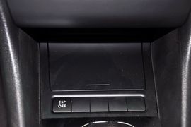 2011款一汽大众高尔夫1.6L自动舒适型